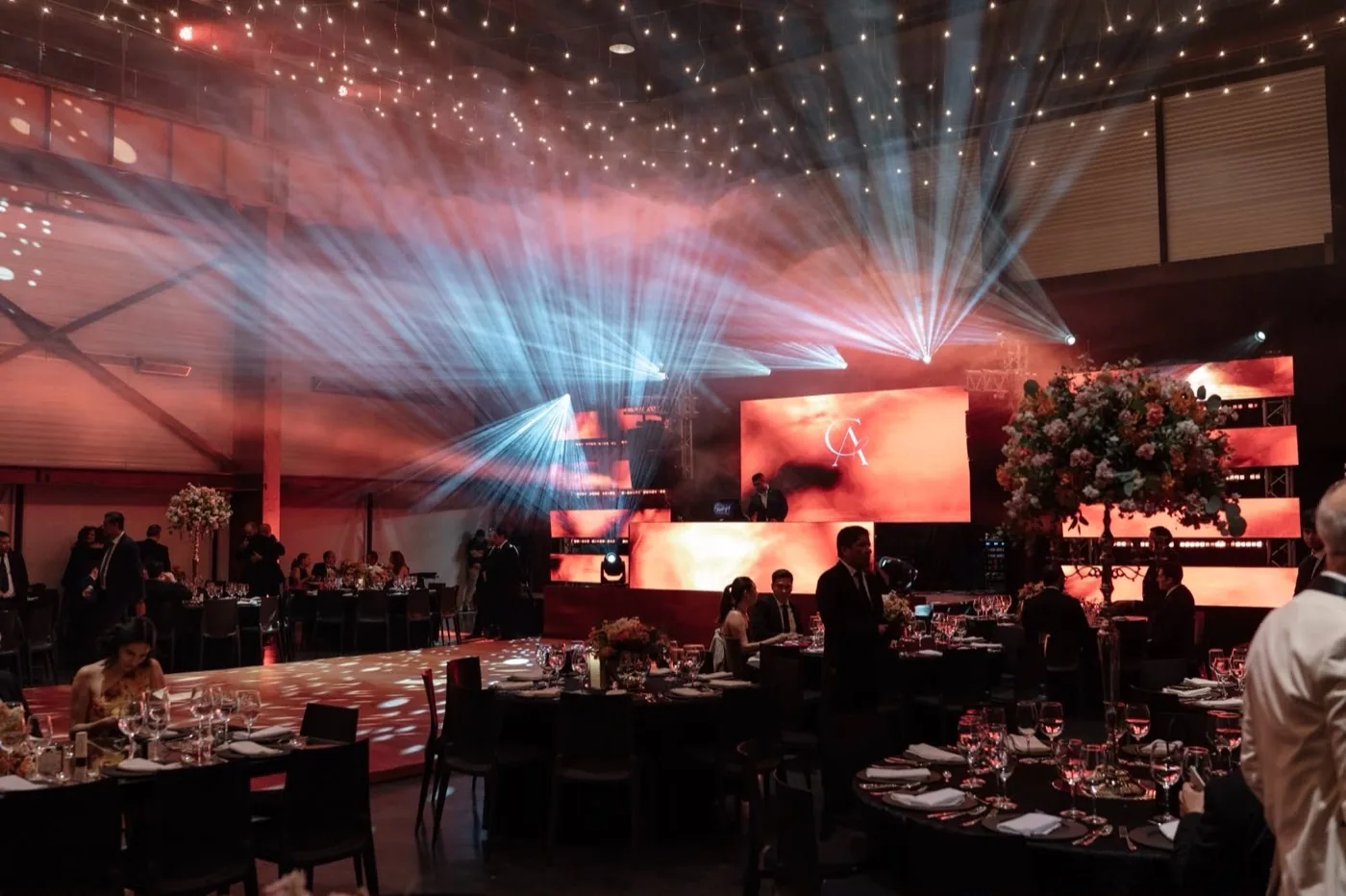 Centro de mesa floral para boda