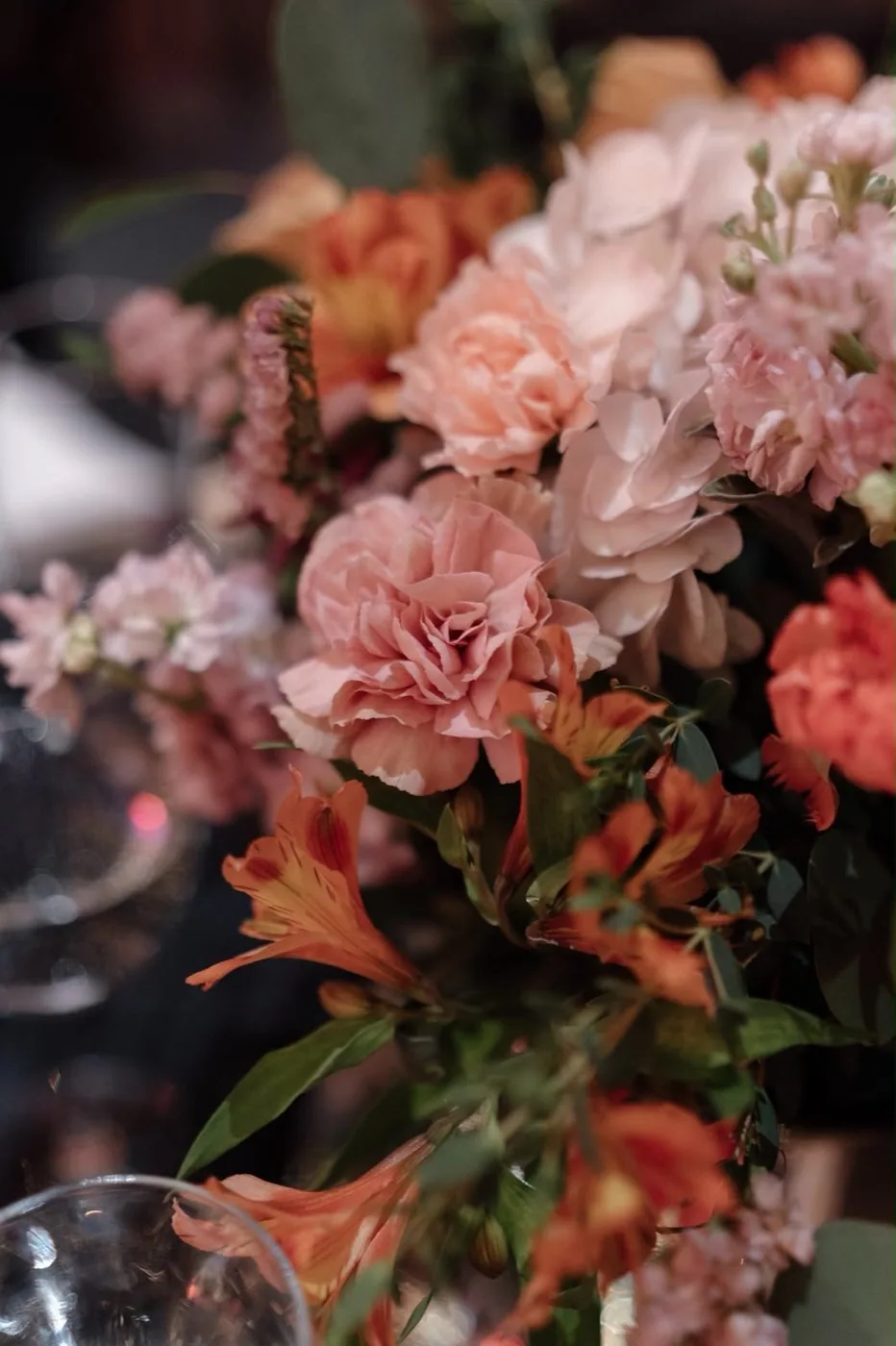 Centro de mesa floral para boda