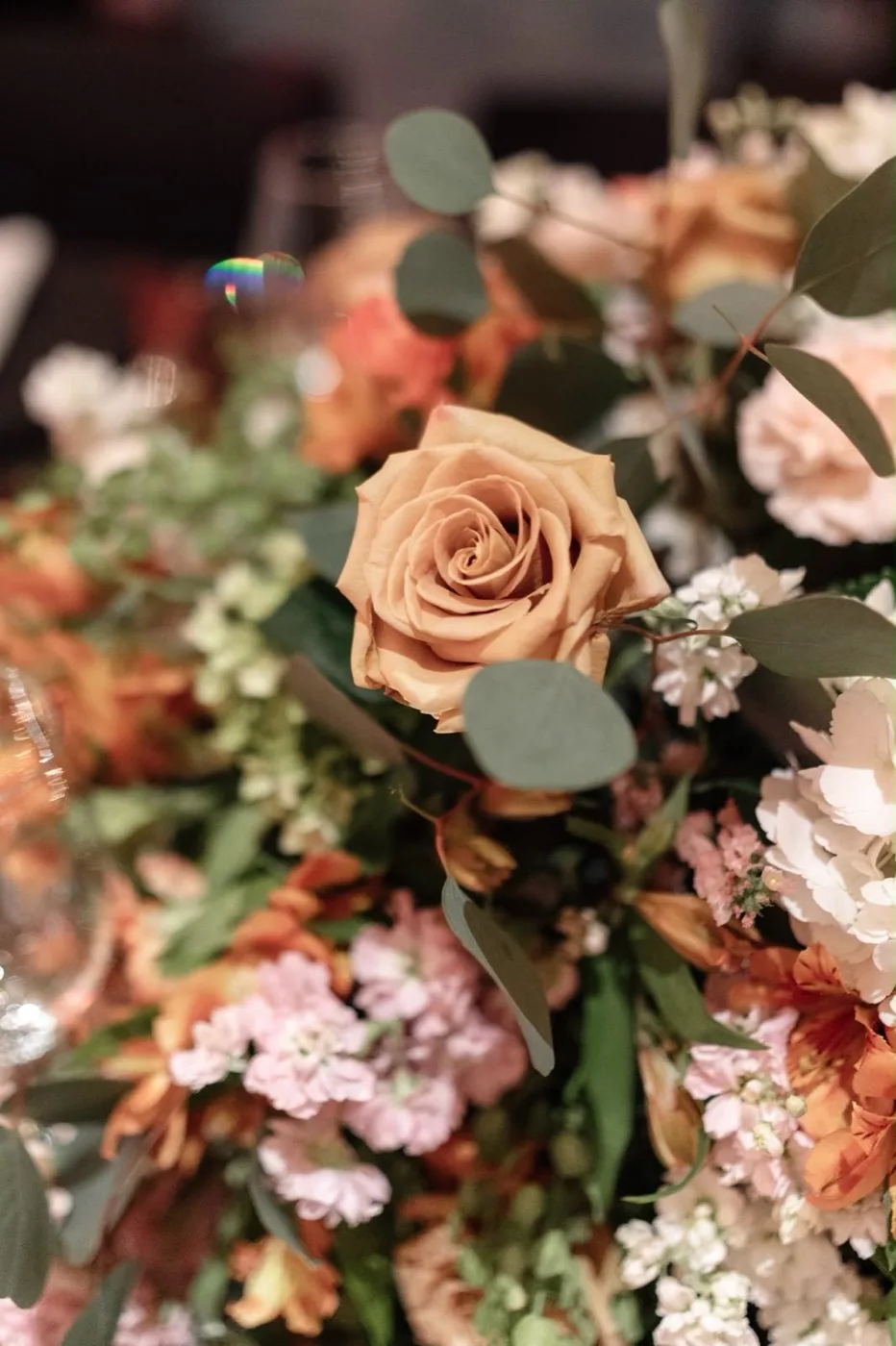 Centro de mesa floral para boda