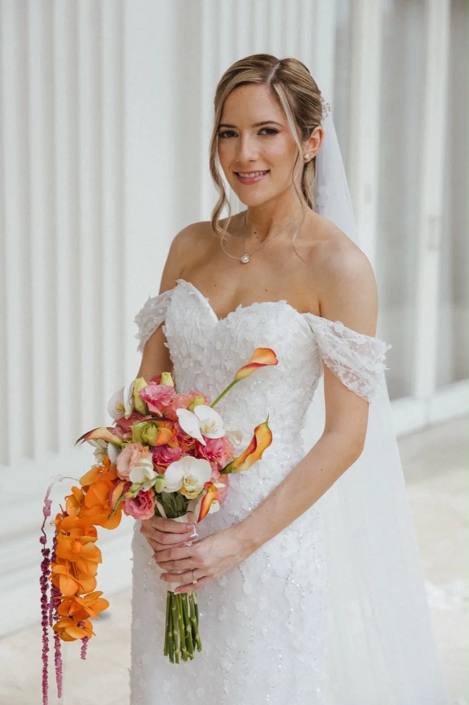 Ramo de novia con diseño floral artesanal