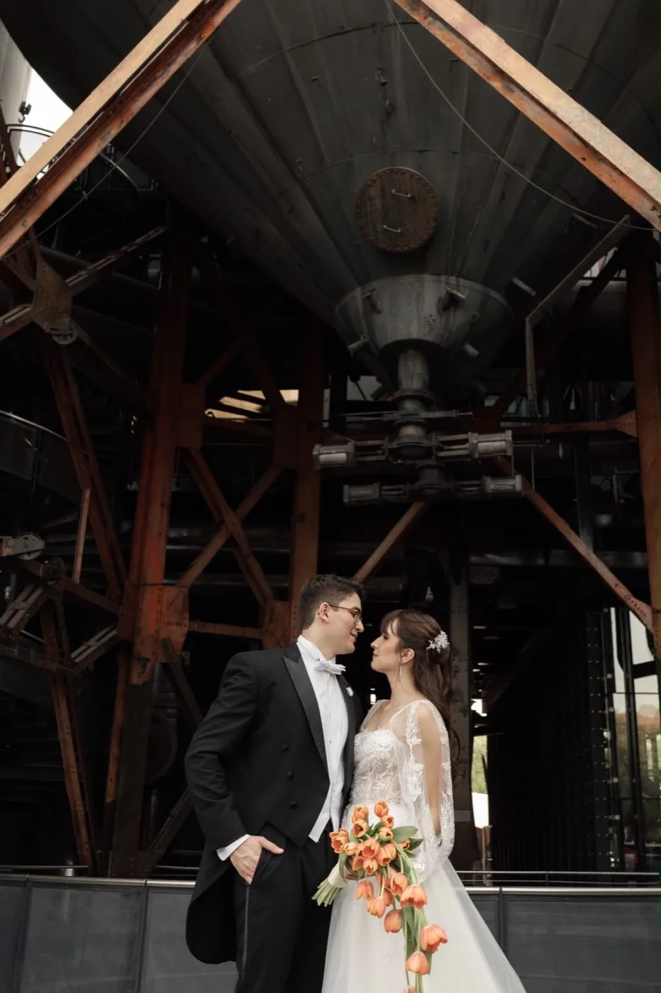 Ramo de novia con diseño floral artesanal