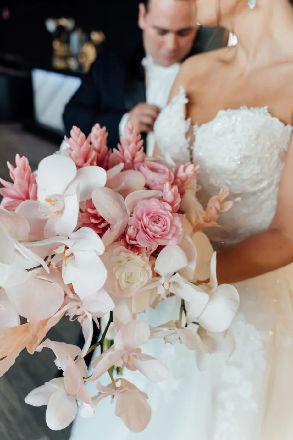 Ramo de novia con diseño floral artesanal