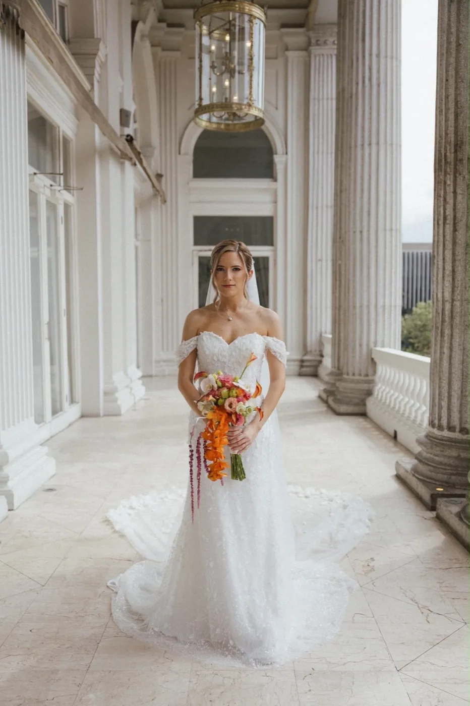 Ramo de novia con diseño floral artesanal