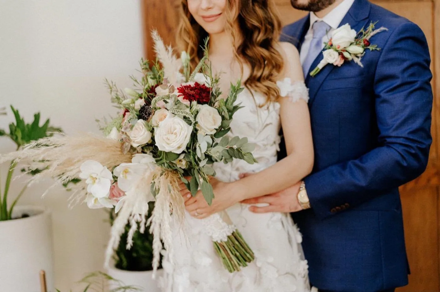 Ramo de novia con diseño floral artesanal