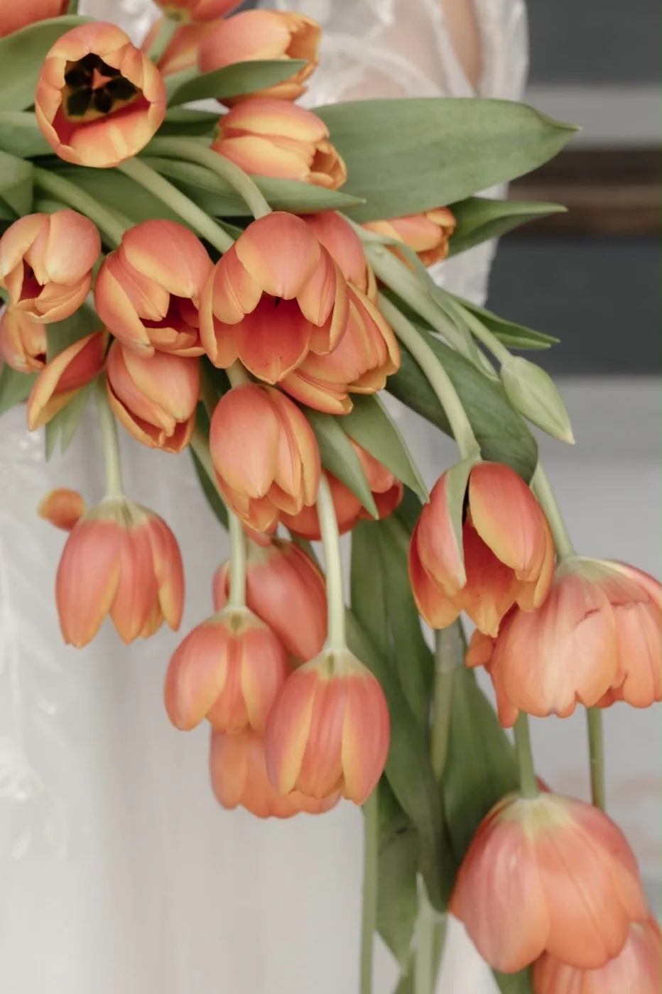 Ramo de novia con diseño floral artesanal