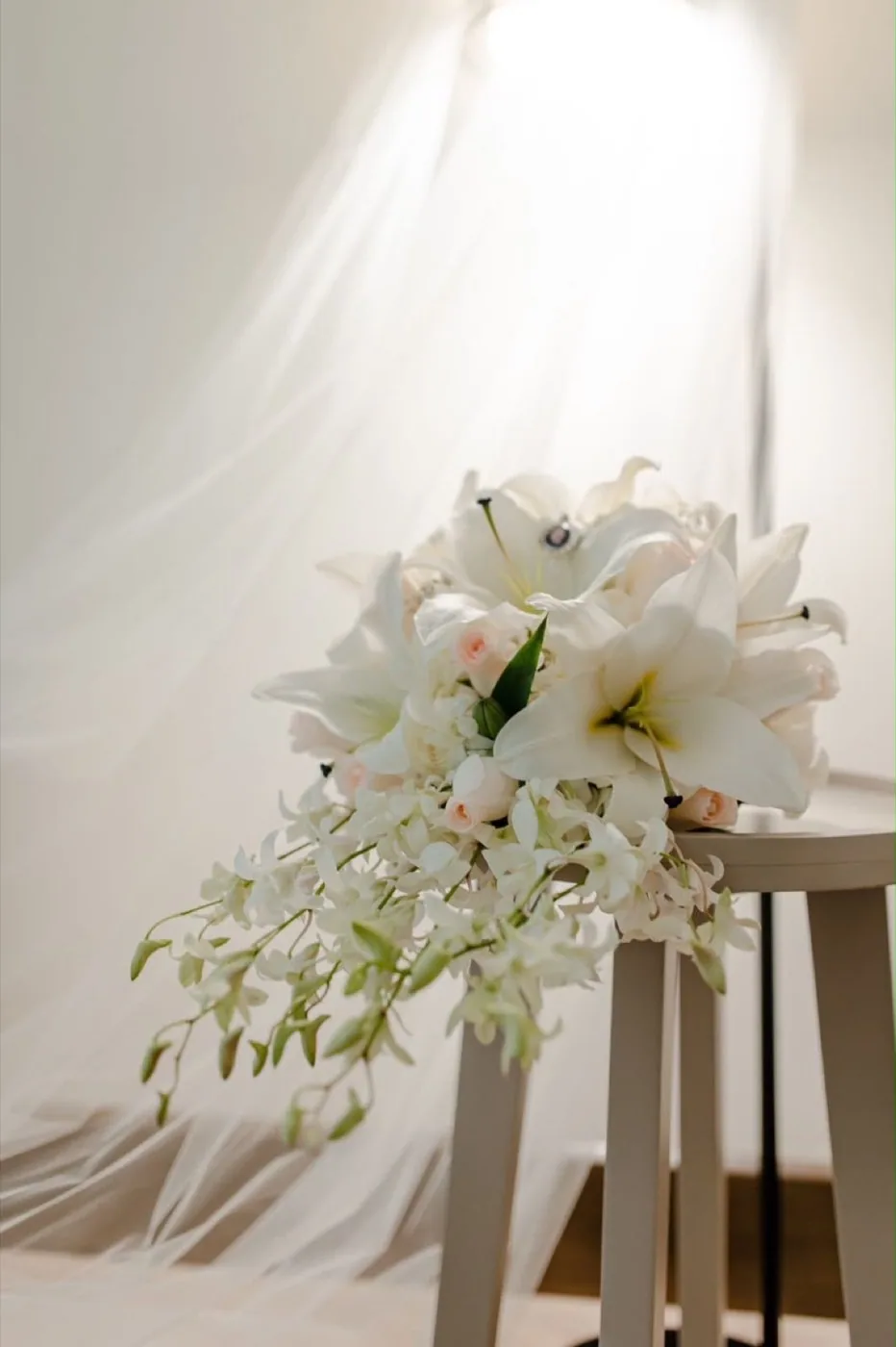 Ramo de novia con diseño floral artesanal