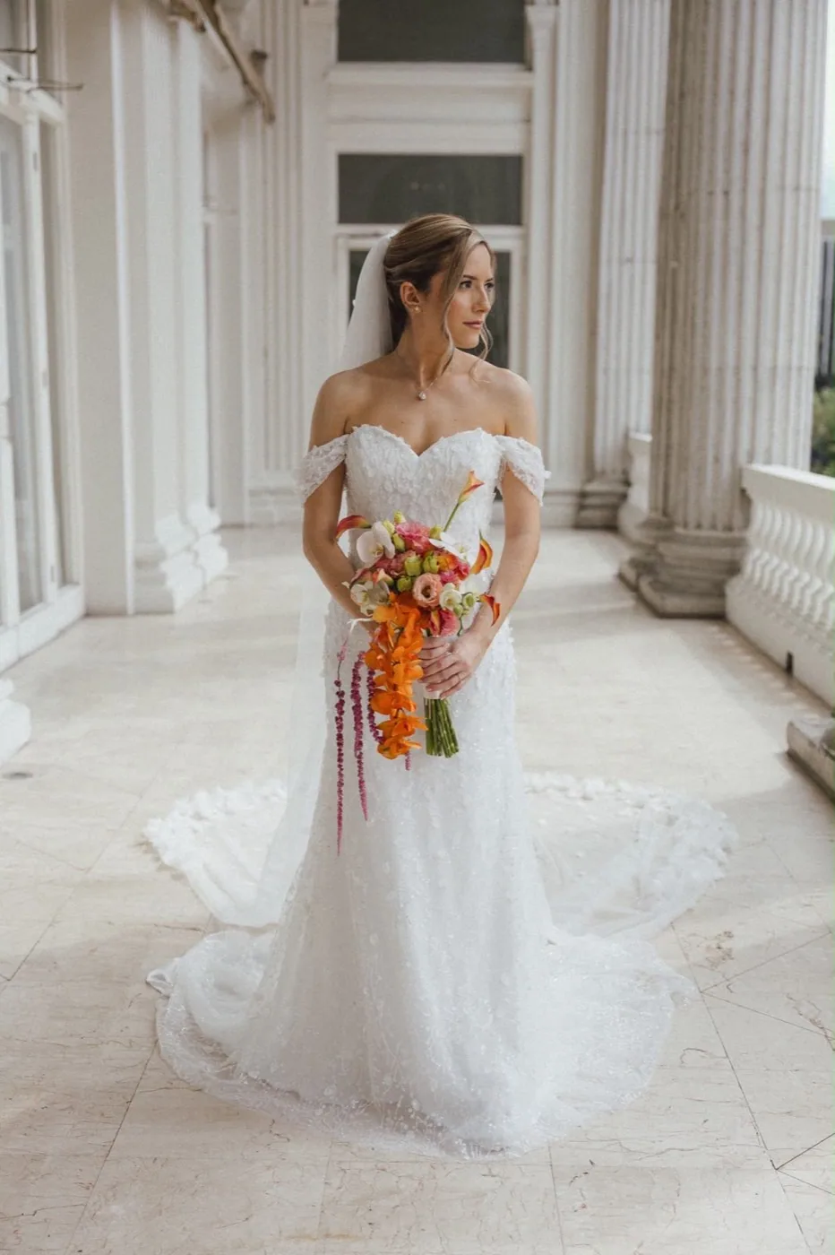 Ramo de novia con diseño floral artesanal
