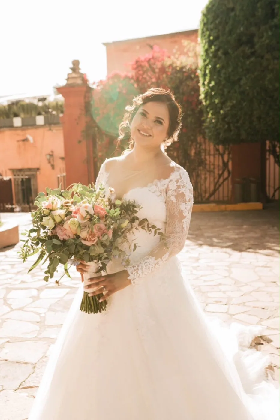 Ramo de novia con diseño floral artesanal