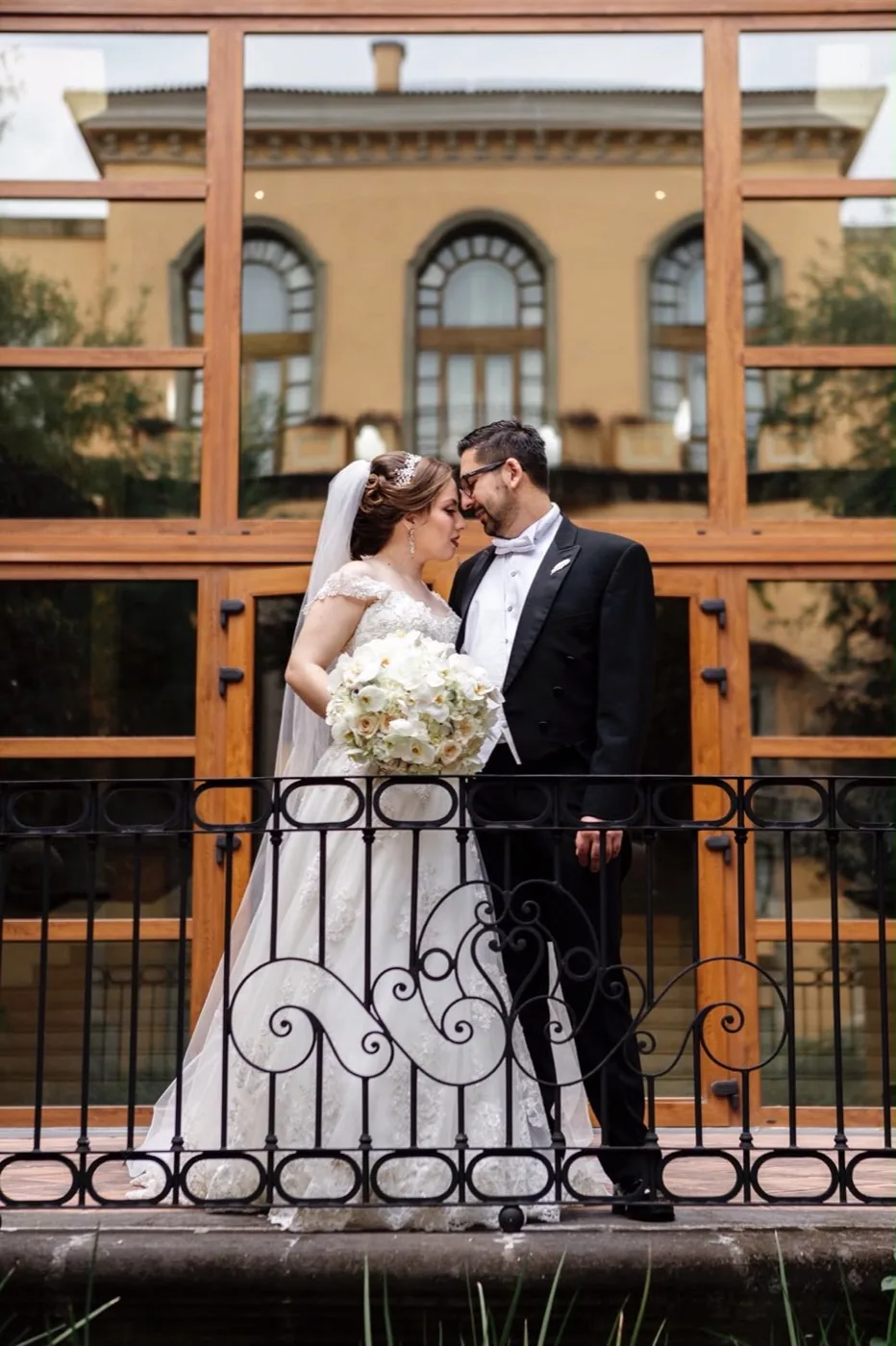 Ramo de novia con diseño floral artesanal