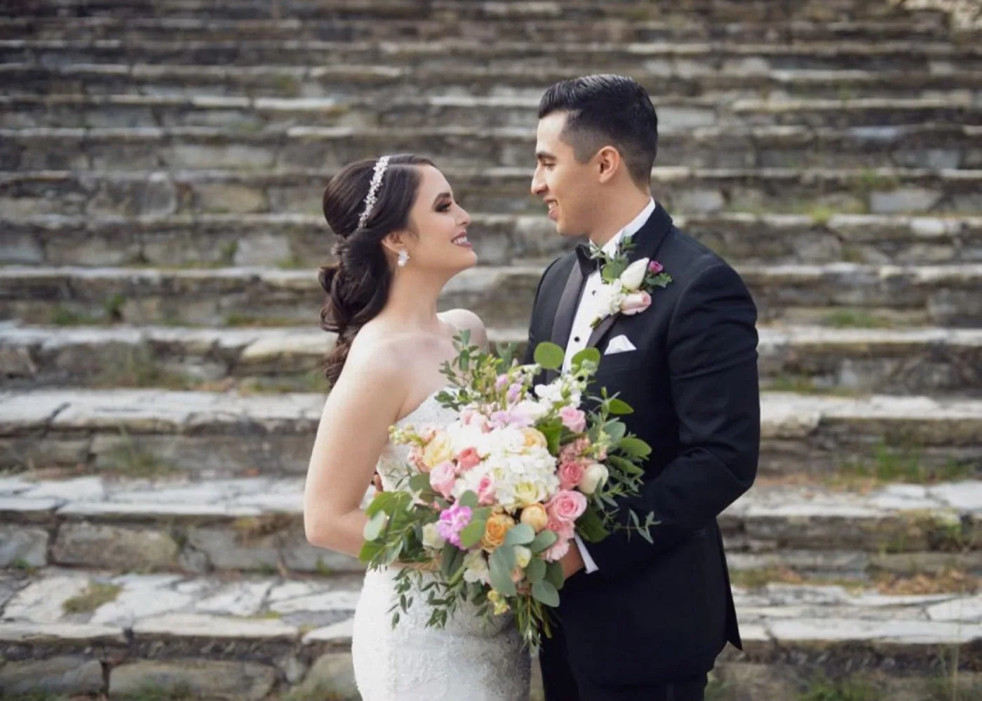 Ramo de novia con diseño floral artesanal