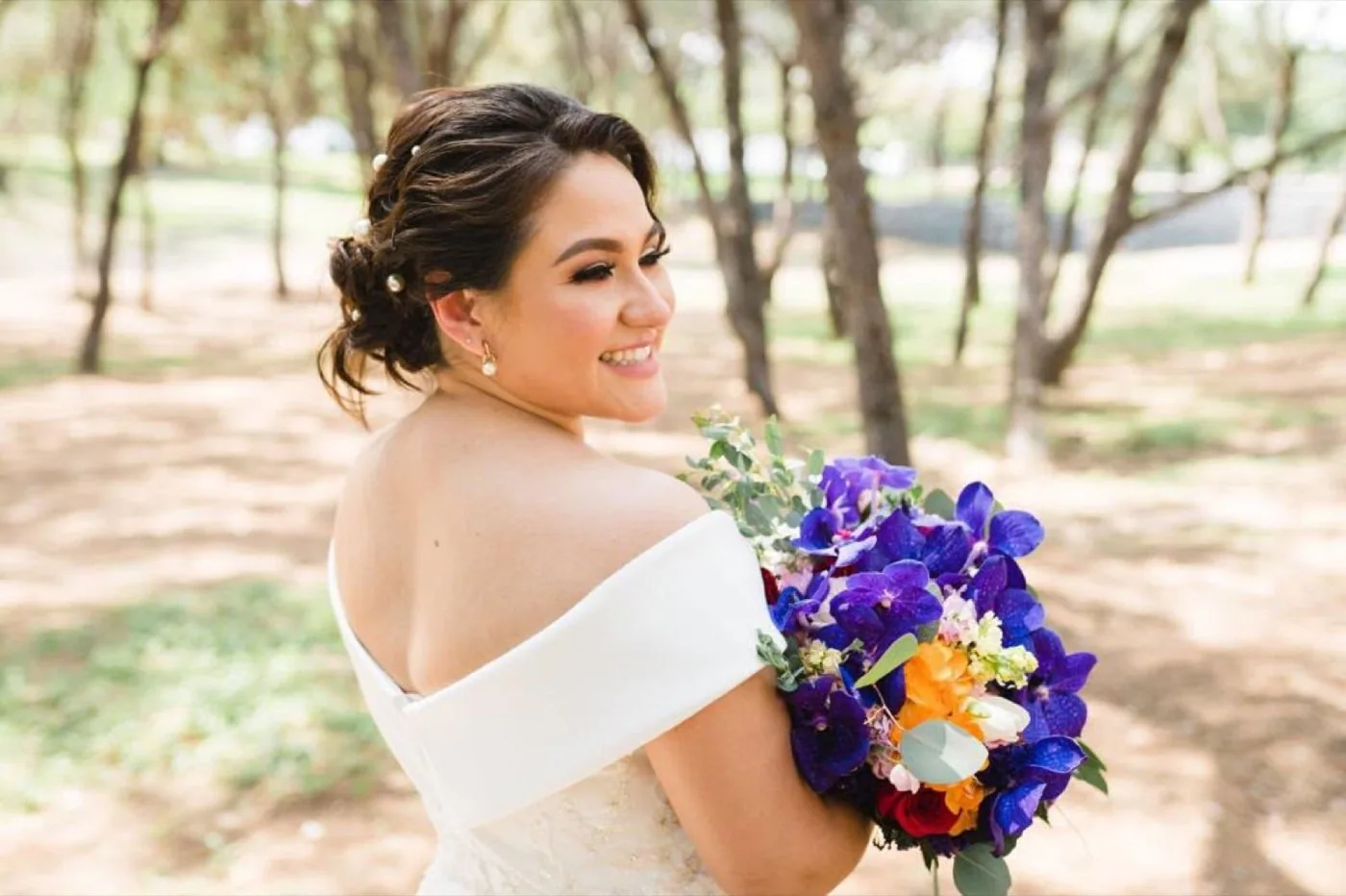 Ramo de novia con diseño floral artesanal