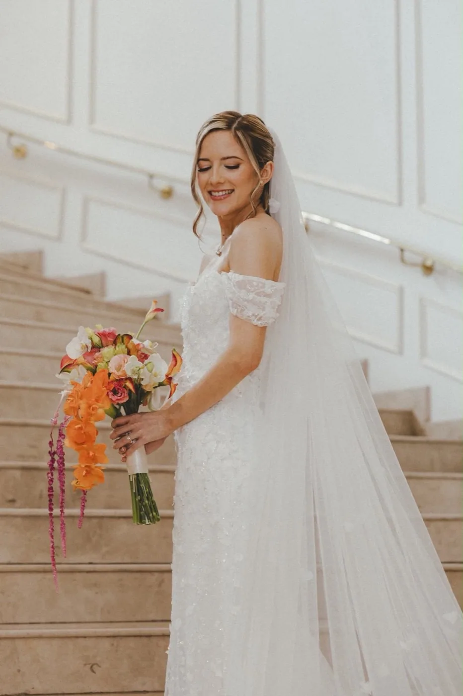 Ramo de novia con diseño floral artesanal